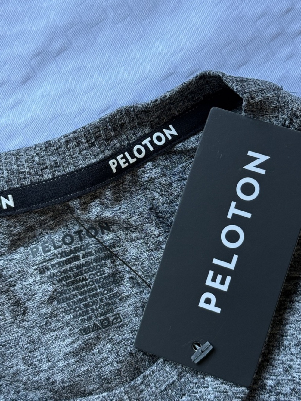Peloton Charcoal Heather Men's Short Sleeve Performance Tee - Picture 9 of 9